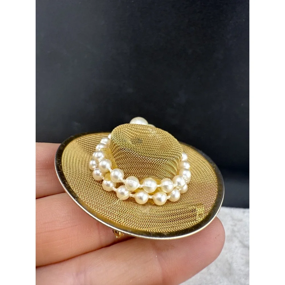 Vintage Brooch Lot Leaf‎ Hat Flower Gold Tone Some Signed